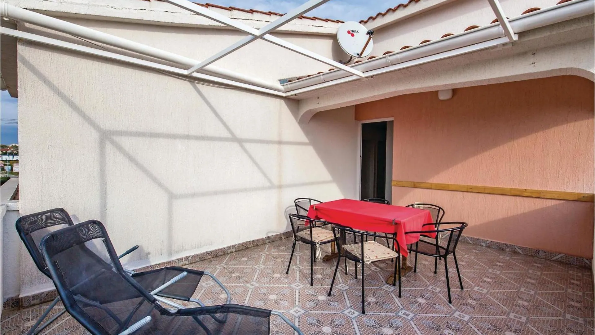 Beautiful Apartment In Banjol With Wifi
