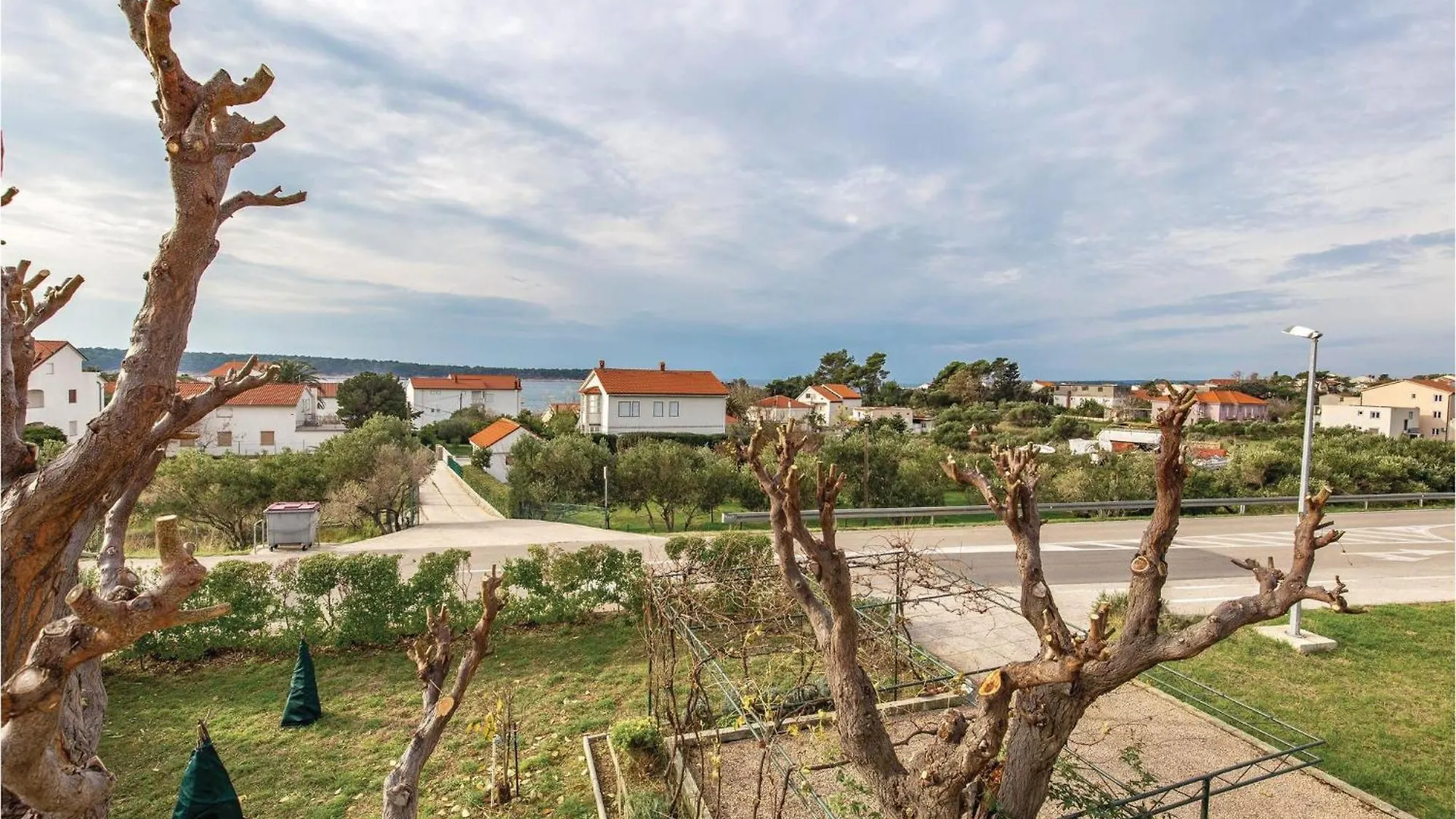 Beautiful Apartment In Banjol With Wifi