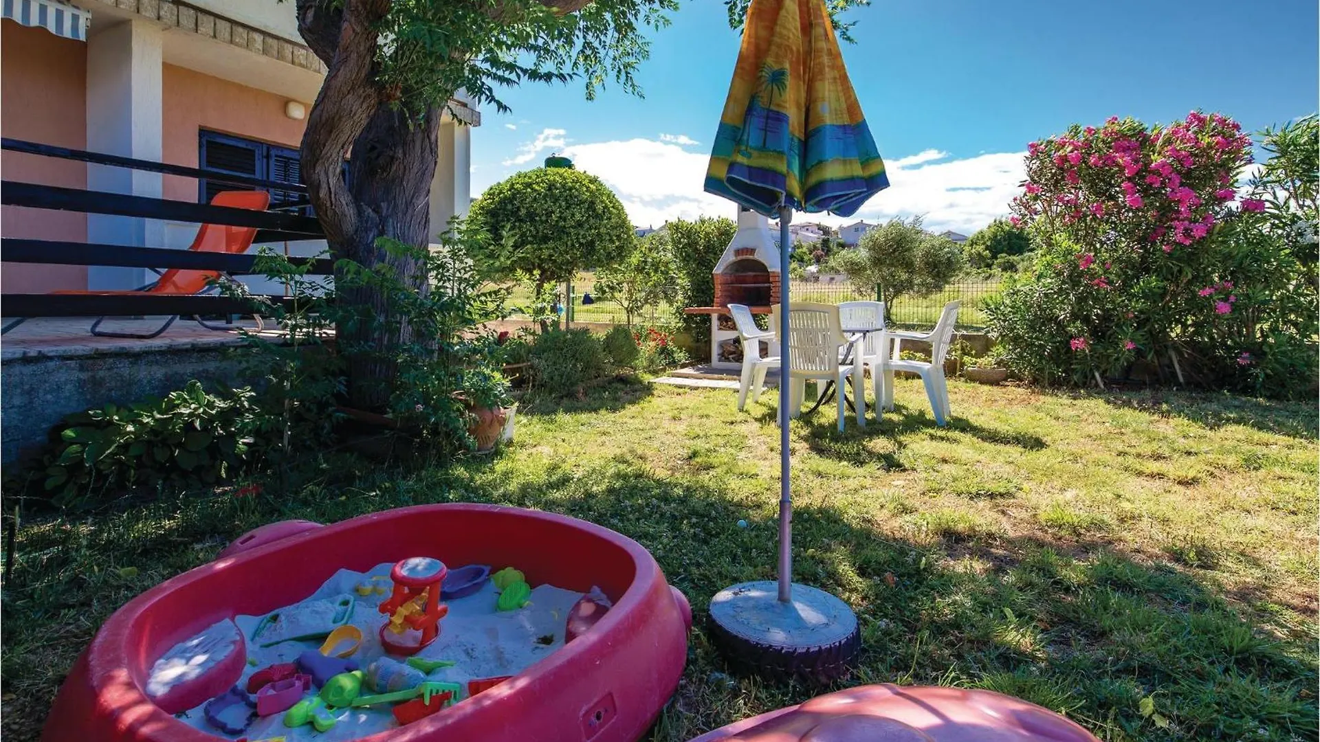 Beautiful Apartment In Banjol With Wifi
