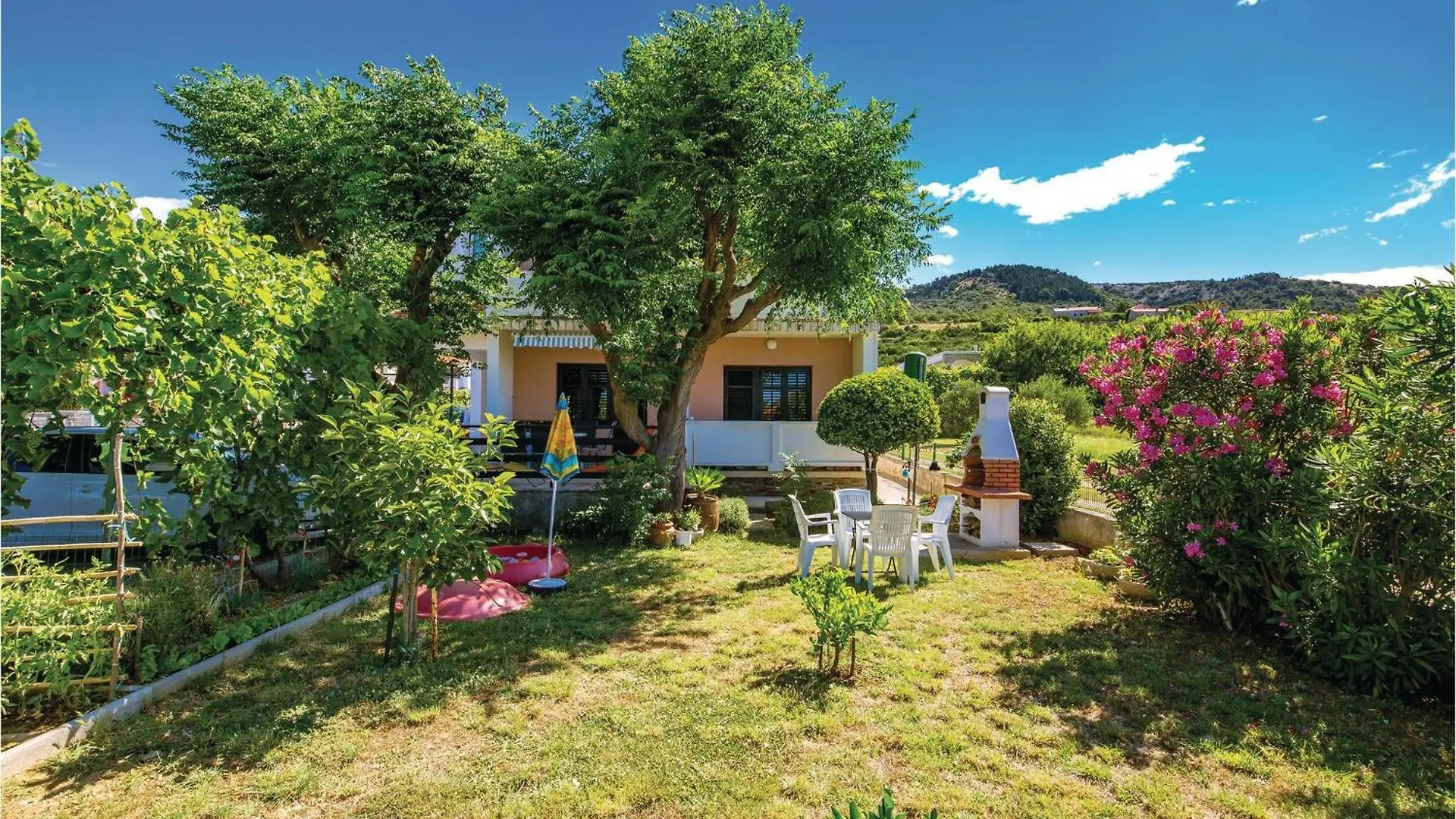 Beautiful Apartment In Banjol With Wifi