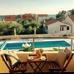 Apartment Petiva House, Banjol