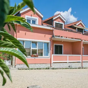 Javoran Zvonko 690a Apartman